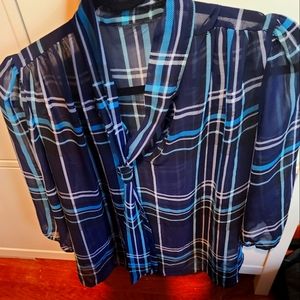 Medium sheer blouse with front tie